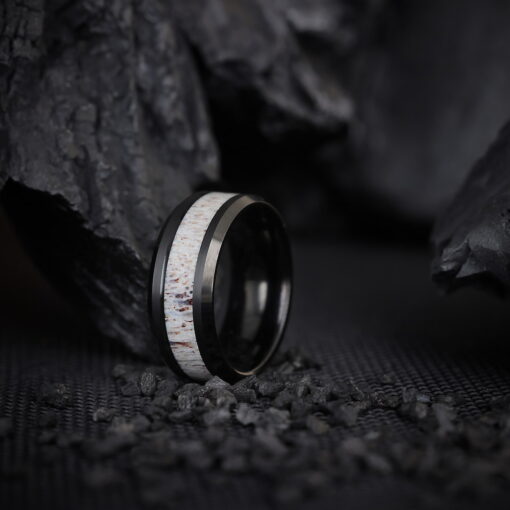 Tungsten Wood Grain – Men's Wood Inlay Tungsten Ring - Image 3