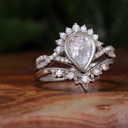 Bezel Beauty – Women's Sterling Silver Ring - Image 7