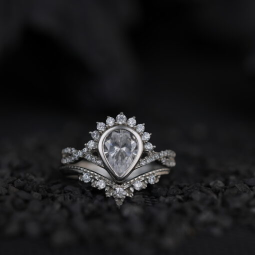 Bezel Beauty – Women's Sterling Silver Ring - Image 5