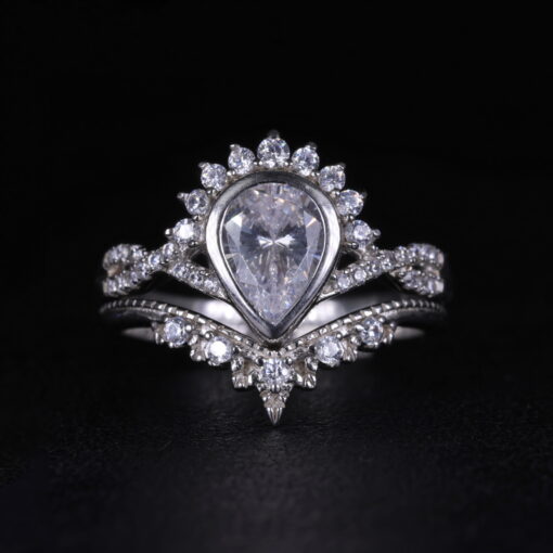 Bezel Beauty – Women's Sterling Silver Ring - Image 4
